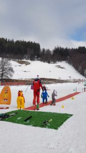 Éducatifs et Jeux au Jardin d'Enfants de l'esf